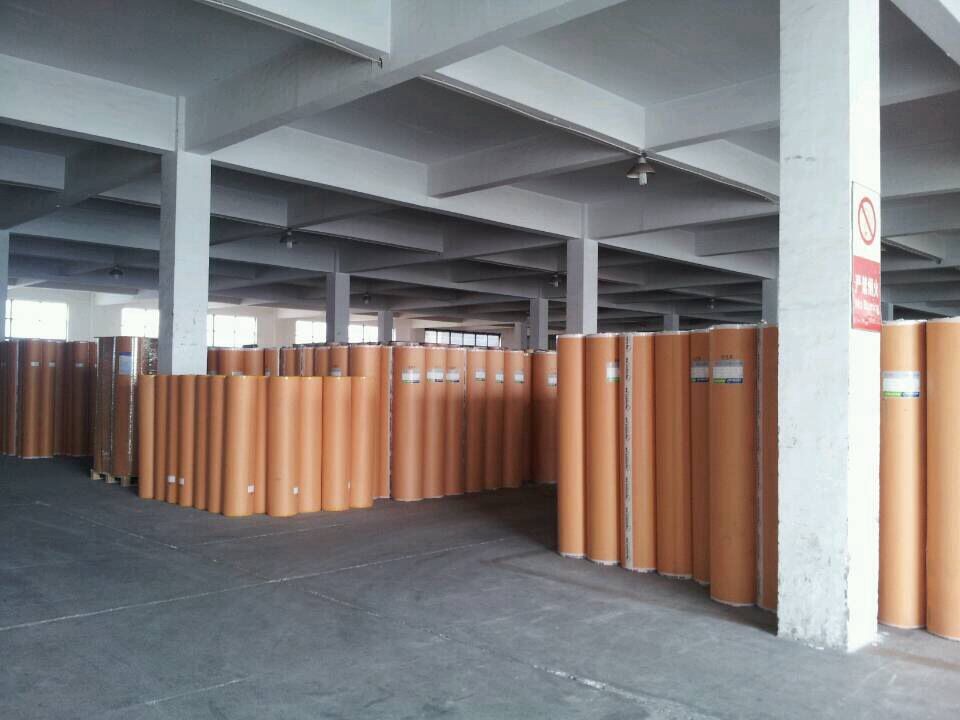 腾方PVC地板仓库